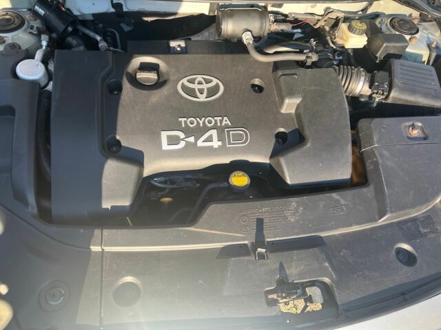 Серый Тойота Авенсис, объемом двигателя 2 л и пробегом 296 тыс. км за 6300 $, фото 6 на Automoto.ua