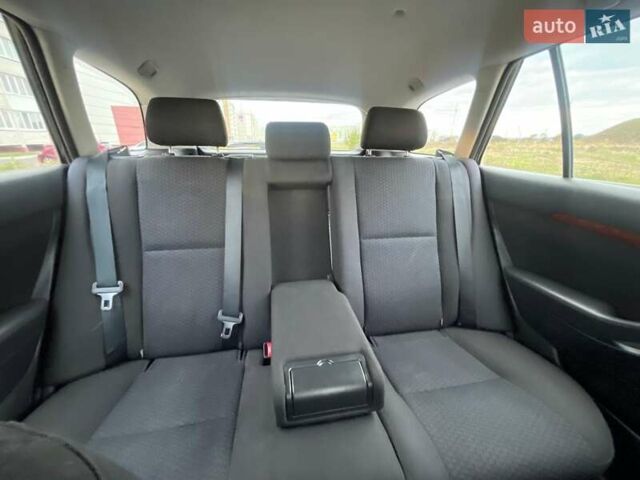 Серый Тойота Авенсис, объемом двигателя 1.79 л и пробегом 203 тыс. км за 7200 $, фото 9 на Automoto.ua