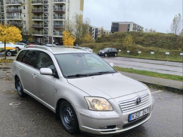 Сірий Тойота Авенсіс, об'ємом двигуна 2 л та пробігом 315 тис. км за 2219 $, фото 1 на Automoto.ua