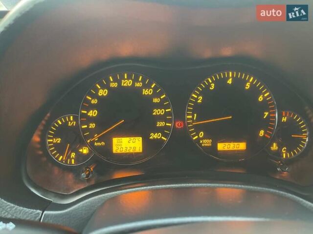 Серый Тойота Авенсис, объемом двигателя 1.79 л и пробегом 203 тыс. км за 7200 $, фото 12 на Automoto.ua