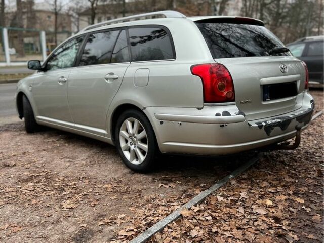 Серый Тойота Авенсис, объемом двигателя 2 л и пробегом 336 тыс. км за 2600 $, фото 7 на Automoto.ua