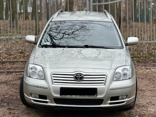 Серый Тойота Авенсис, объемом двигателя 2 л и пробегом 336 тыс. км за 2600 $, фото 4 на Automoto.ua