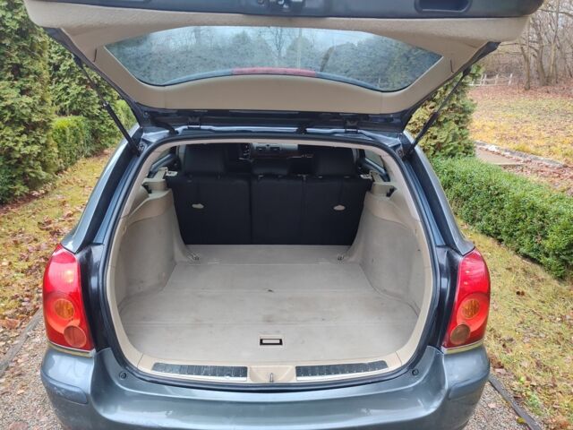 Серый Тойота Авенсис, объемом двигателя 2.2 л и пробегом 436 тыс. км за 4200 $, фото 8 на Automoto.ua