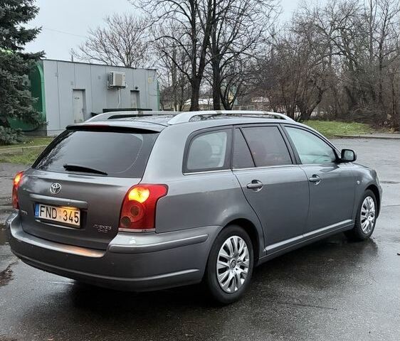 Серый Тойота Авенсис, объемом двигателя 2 л и пробегом 300 тыс. км за 3150 $, фото 4 на Automoto.ua