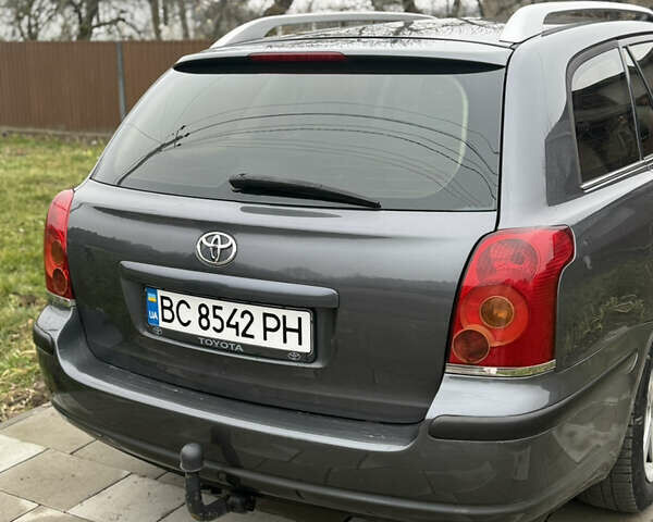 Серый Тойота Авенсис, объемом двигателя 2.23 л и пробегом 240 тыс. км за 4800 $, фото 1 на Automoto.ua