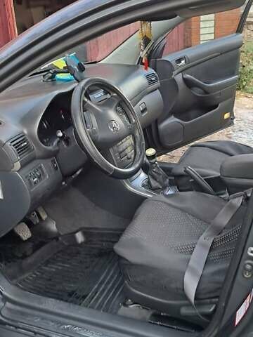 Серый Тойота Авенсис, объемом двигателя 2.2 л и пробегом 230 тыс. км за 4700 $, фото 8 на Automoto.ua