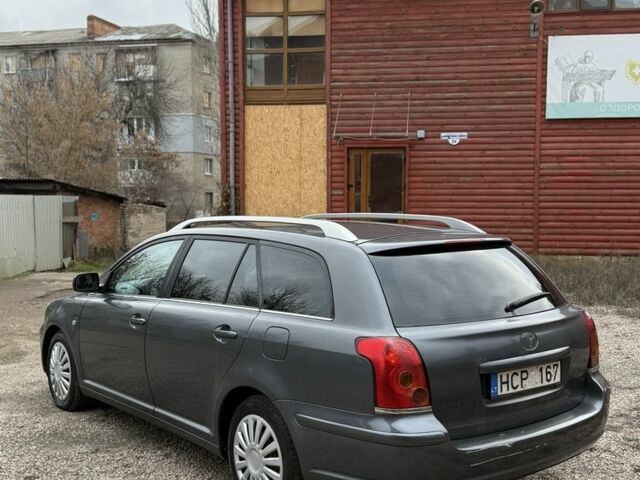 Серый Тойота Авенсис, объемом двигателя 2 л и пробегом 300 тыс. км за 3250 $, фото 5 на Automoto.ua