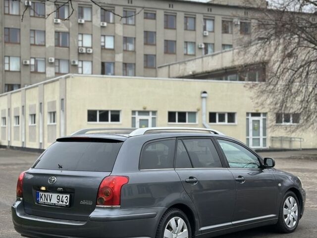 Серый Тойота Авенсис, объемом двигателя 2 л и пробегом 300 тыс. км за 3550 $, фото 3 на Automoto.ua