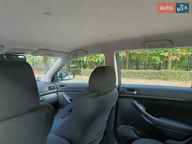 Серый Тойота Авенсис, объемом двигателя 1.8 л и пробегом 266 тыс. км за 6500 $, фото 33 на Automoto.ua