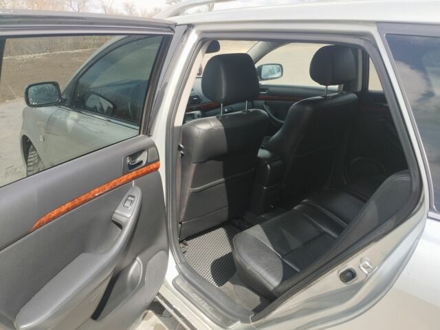 Сірий Тойота Авенсіс, об'ємом двигуна 2.2 л та пробігом 256 тис. км за 6200 $, фото 5 на Automoto.ua