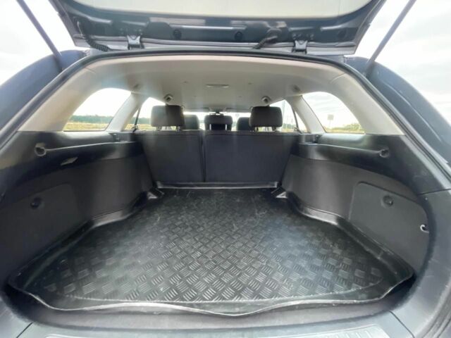 Серый Тойота Авенсис, объемом двигателя 1.8 л и пробегом 204 тыс. км за 6700 $, фото 7 на Automoto.ua