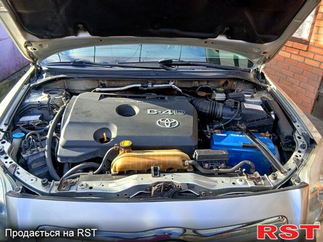 Серый Тойота Авенсис, объемом двигателя 2.2 л и пробегом 404 тыс. км за 5200 $, фото 9 на Automoto.ua