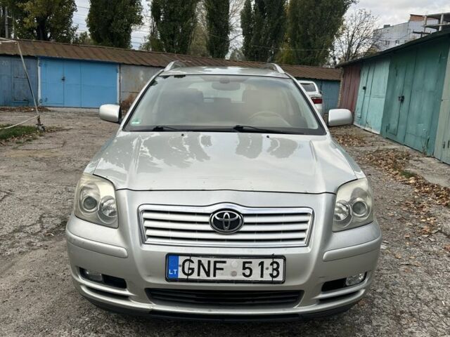 Сірий Тойота Авенсіс, об'ємом двигуна 2 л та пробігом 300 тис. км за 2900 $, фото 2 на Automoto.ua