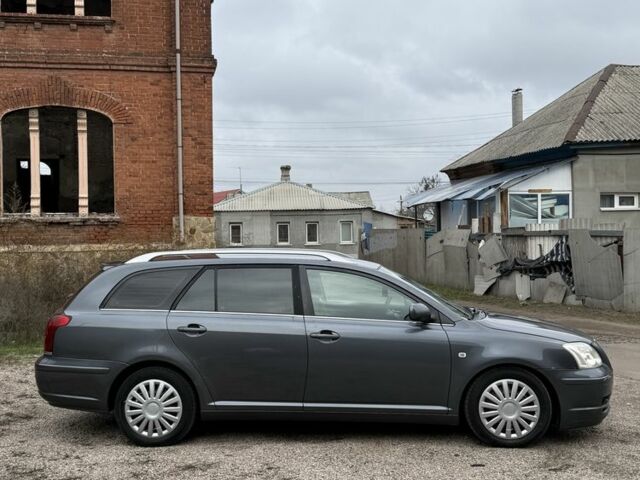 Серый Тойота Авенсис, объемом двигателя 2 л и пробегом 300 тыс. км за 3250 $, фото 4 на Automoto.ua