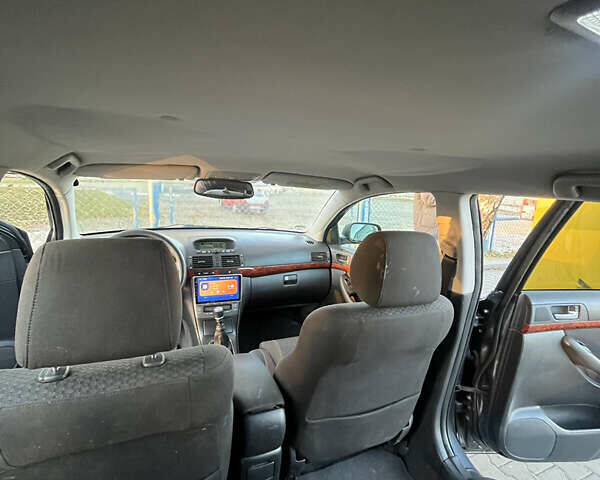 Серый Тойота Авенсис, объемом двигателя 2.23 л и пробегом 298 тыс. км за 4799 $, фото 2 на Automoto.ua