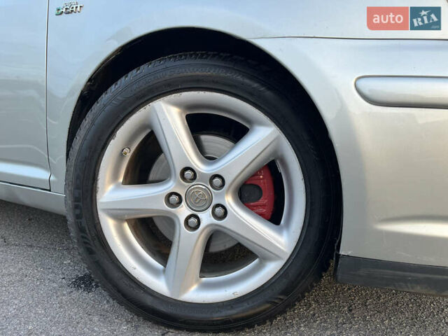 Серый Тойота Авенсис, объемом двигателя 2.2 л и пробегом 299 тыс. км за 7200 $, фото 14 на Automoto.ua