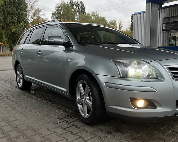 Серый Тойота Авенсис, объемом двигателя 2.2 л и пробегом 201 тыс. км за 7250 $, фото 6 на Automoto.ua