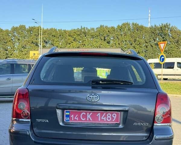 Серый Тойота Авенсис, объемом двигателя 1.8 л и пробегом 207 тыс. км за 7700 $, фото 4 на Automoto.ua