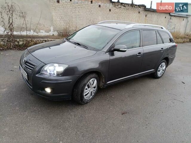 Серый Тойота Авенсис, объемом двигателя 2.2 л и пробегом 285 тыс. км за 5000 $, фото 2 на Automoto.ua