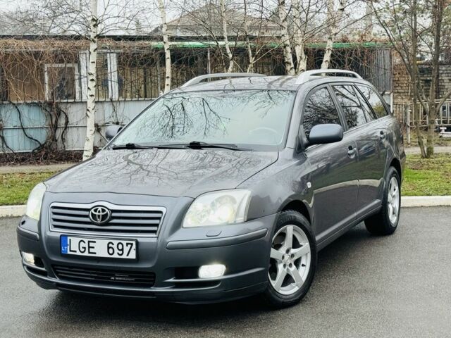 Серый Тойота Авенсис, объемом двигателя 2 л и пробегом 231 тыс. км за 2950 $, фото 1 на Automoto.ua