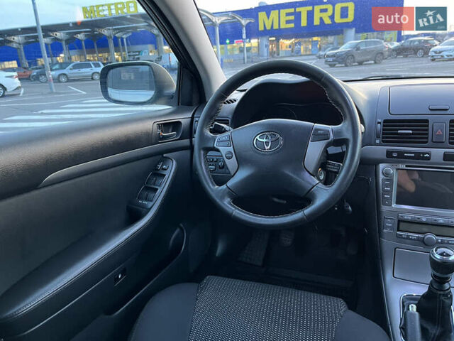 Серый Тойота Авенсис, объемом двигателя 2.2 л и пробегом 299 тыс. км за 7200 $, фото 22 на Automoto.ua