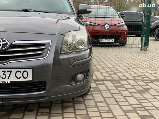 Серый Тойота Авенсис, объемом двигателя 2.2 л и пробегом 272 тыс. км за 4000 $, фото 9 на Automoto.ua