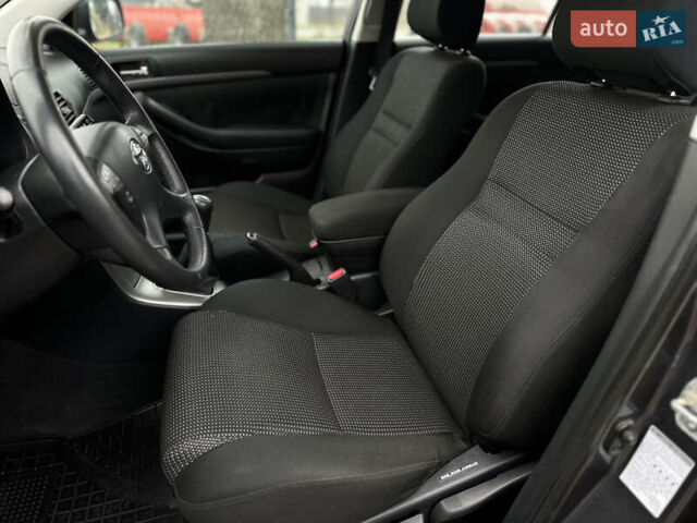 Серый Тойота Авенсис, объемом двигателя 1.8 л и пробегом 219 тыс. км за 6700 $, фото 23 на Automoto.ua