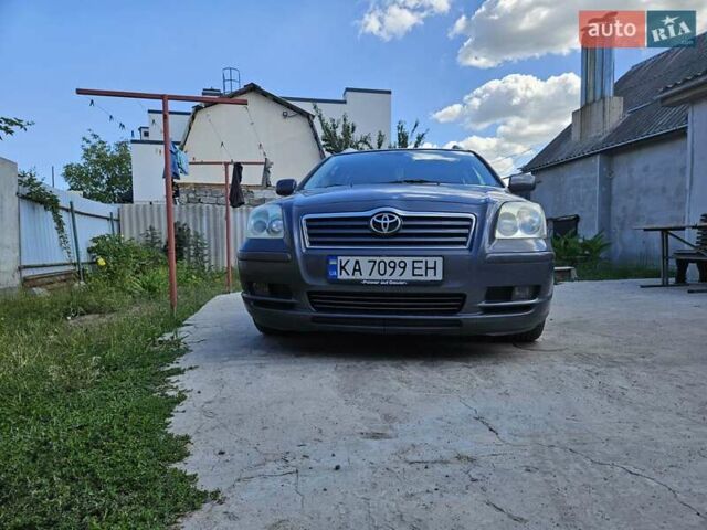 Серый Тойота Авенсис, объемом двигателя 1.79 л и пробегом 224 тыс. км за 7400 $, фото 1 на Automoto.ua