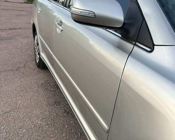Серый Тойота Авенсис, объемом двигателя 1.79 л и пробегом 181 тыс. км за 6200 $, фото 25 на Automoto.ua