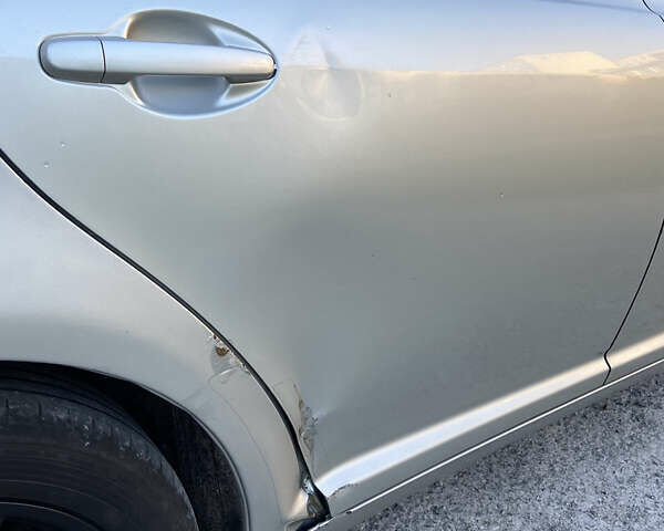 Серый Тойота Авенсис, объемом двигателя 2.23 л и пробегом 306 тыс. км за 5200 $, фото 7 на Automoto.ua