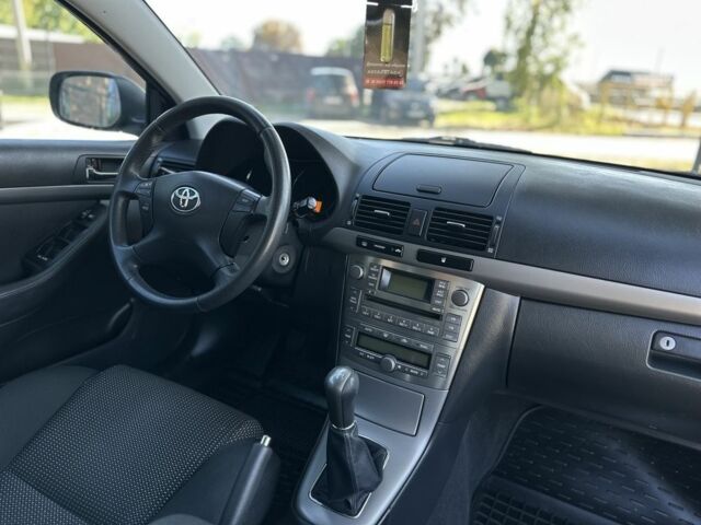 Серый Тойота Авенсис, объемом двигателя 1.8 л и пробегом 219 тыс. км за 7000 $, фото 7 на Automoto.ua