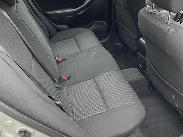 Сірий Тойота Авенсіс, об'ємом двигуна 2.2 л та пробігом 333 тис. км за 5300 $, фото 6 на Automoto.ua