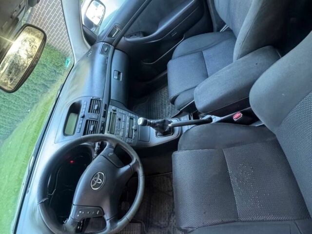 Серый Тойота Авенсис, объемом двигателя 2.2 л и пробегом 280 тыс. км за 2281 $, фото 7 на Automoto.ua