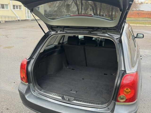 Сірий Тойота Авенсіс, об'ємом двигуна 2 л та пробігом 250 тис. км за 3250 $, фото 21 на Automoto.ua