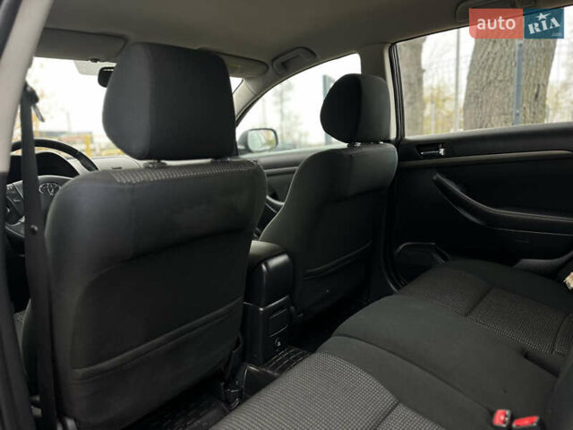 Серый Тойота Авенсис, объемом двигателя 1.8 л и пробегом 219 тыс. км за 6700 $, фото 33 на Automoto.ua