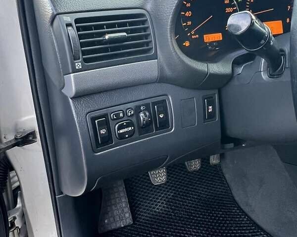 Серый Тойота Авенсис, объемом двигателя 1.79 л и пробегом 181 тыс. км за 6200 $, фото 30 на Automoto.ua