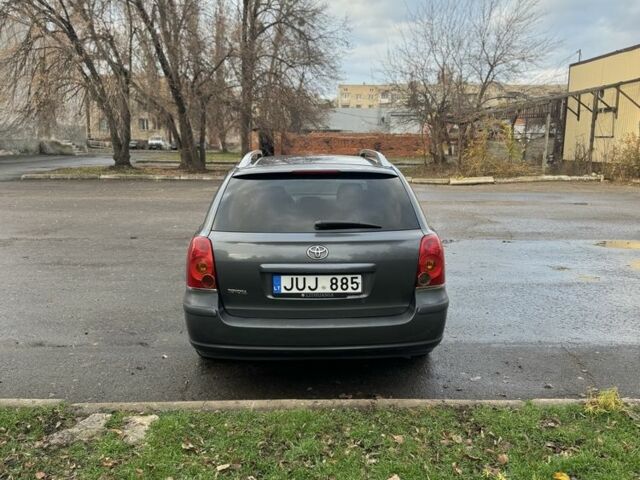 Сірий Тойота Авенсіс, об'ємом двигуна 2 л та пробігом 250 тис. км за 3250 $, фото 6 на Automoto.ua