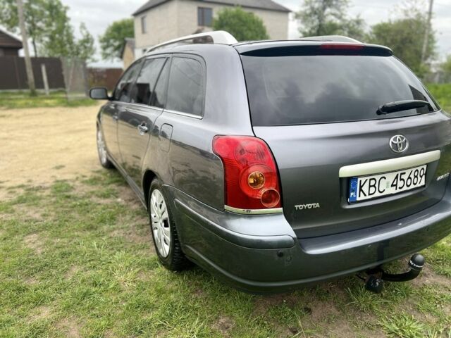 Серый Тойота Авенсис, объемом двигателя 2.2 л и пробегом 245 тыс. км за 3200 $, фото 3 на Automoto.ua