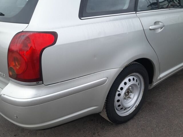 Серый Тойота Авенсис, объемом двигателя 2 л и пробегом 300 тыс. км за 2550 $, фото 4 на Automoto.ua