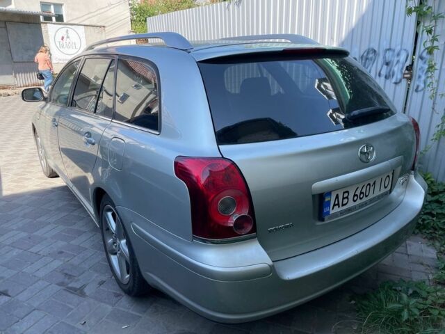 Серый Тойота Авенсис, объемом двигателя 2.2 л и пробегом 278 тыс. км за 4000 $, фото 1 на Automoto.ua