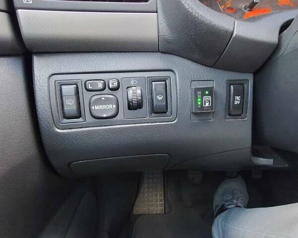 Сірий Тойота Авенсіс, об'ємом двигуна 1.8 л та пробігом 334 тис. км за 6500 $, фото 14 на Automoto.ua