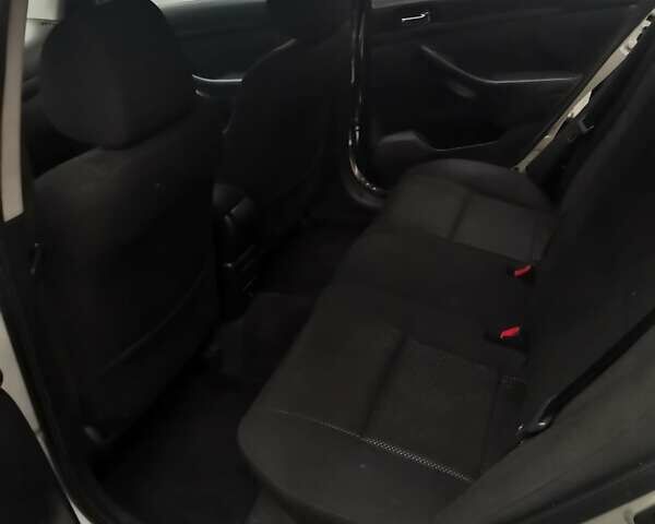 Серый Тойота Авенсис, объемом двигателя 1.8 л и пробегом 280 тыс. км за 7000 $, фото 3 на Automoto.ua