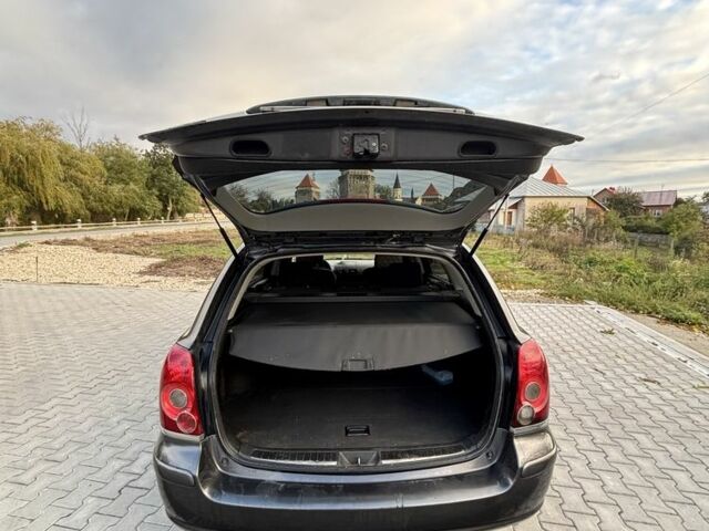 Серый Тойота Авенсис, объемом двигателя 2.2 л и пробегом 270 тыс. км за 6200 $, фото 4 на Automoto.ua