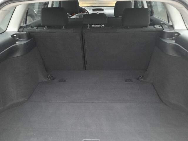 Серый Тойота Авенсис, объемом двигателя 2 л и пробегом 300 тыс. км за 2550 $, фото 19 на Automoto.ua