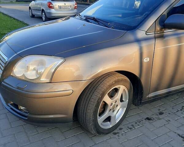 Сірий Тойота Авенсіс, об'ємом двигуна 0 л та пробігом 243 тис. км за 6700 $, фото 13 на Automoto.ua