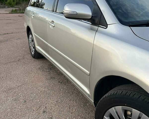 Серый Тойота Авенсис, объемом двигателя 1.79 л и пробегом 181 тыс. км за 6200 $, фото 26 на Automoto.ua