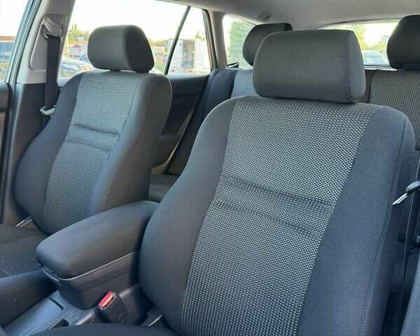 Серый Тойота Авенсис, объемом двигателя 1.8 л и пробегом 207 тыс. км за 7700 $, фото 13 на Automoto.ua