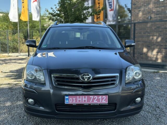 Серый Тойота Авенсис, объемом двигателя 1.8 л и пробегом 219 тыс. км за 7000 $, фото 1 на Automoto.ua