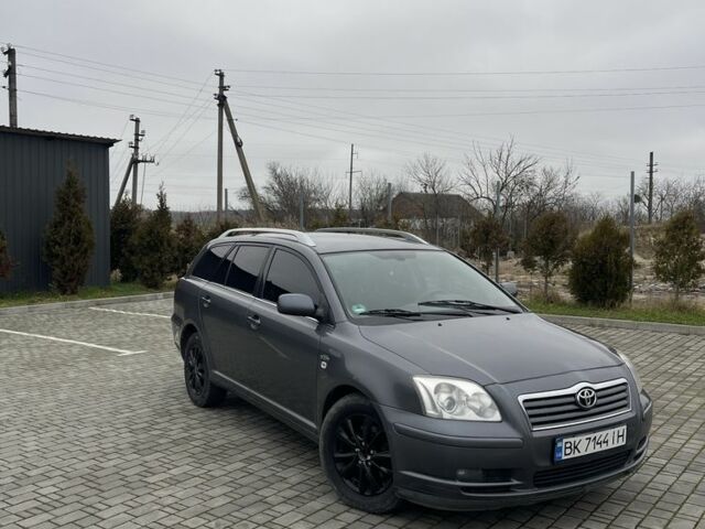 Сірий Тойота Авенсіс, об'ємом двигуна 2.2 л та пробігом 302 тис. км за 5850 $, фото 2 на Automoto.ua