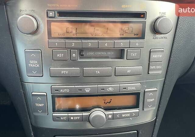 Серый Тойота Авенсис, объемом двигателя 2.2 л и пробегом 299 тыс. км за 7490 $, фото 19 на Automoto.ua